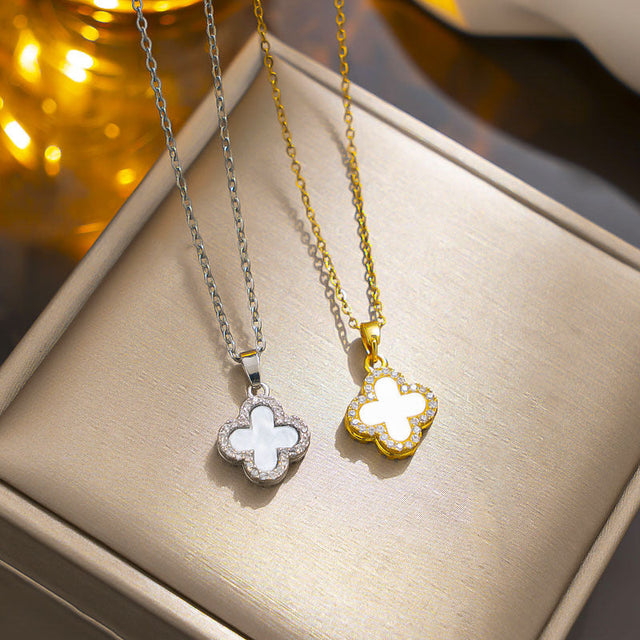 Luxury Double-Sided Black and White Four Leaf Clover 18K Gold Plated Titanium Steel Necklace for Women