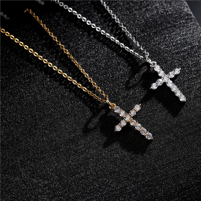 Minimalist Geometric Cross Pendant Necklace for Unisex, Copper Plated with Rhinestone Inlay, O-Chain Style, Fashionable Commuting Jewelry