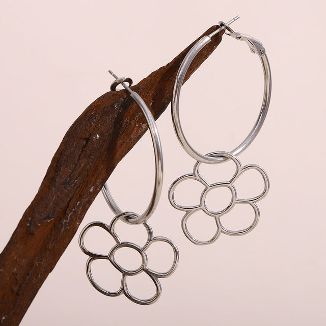 Elegant Floral Stainless Steel Ear Cuffs with 18K Gold Plating for Women