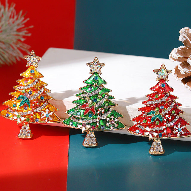 Christmas Tree Brooch for Women in Alloy with Rhinestone Inlay Geometric Shape Ins Style Decorative Accessory