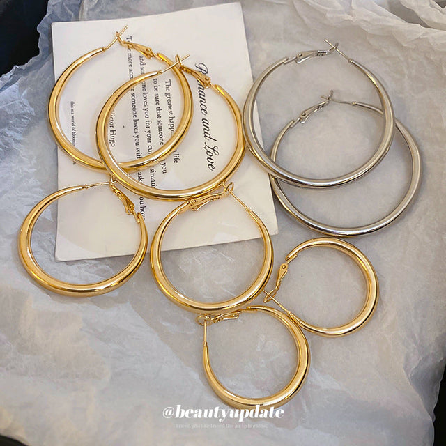 Chic Minimalist Geometric Alloy Hoop Earrings for Women with Electroplated Finish