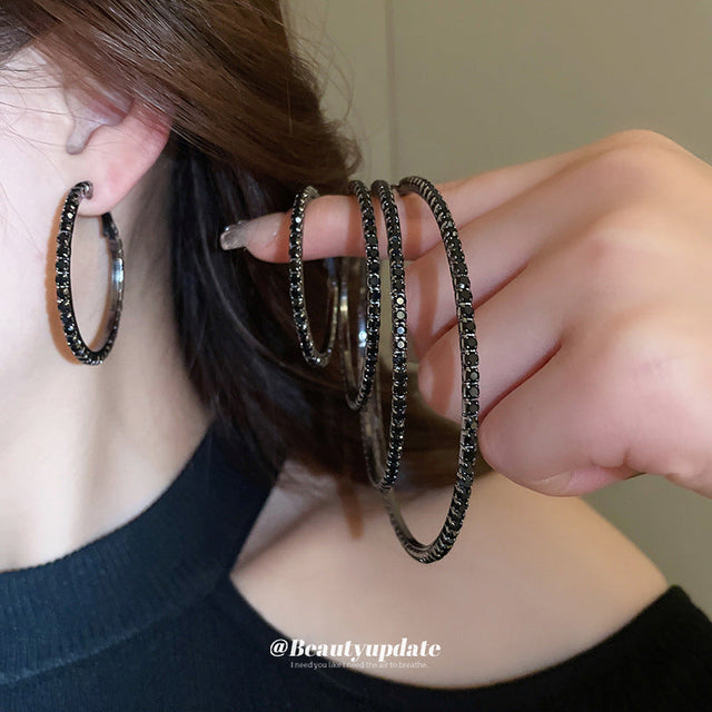 Chic Geometric Round Rhinestone-Set Copper Hoop Earrings for Women with Luxe Minimalist Appeal