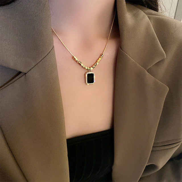 Original Design Irregular Animal Shape Titanium Steel Necklace with 18K Gold Plating for Women and Men