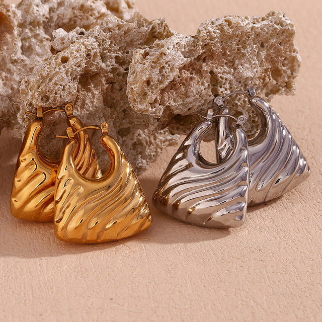 Fashionable Geometric Stainless Steel Ear Cuffs with 18K Gold Plating and Diagonal Wavy Texture for Women