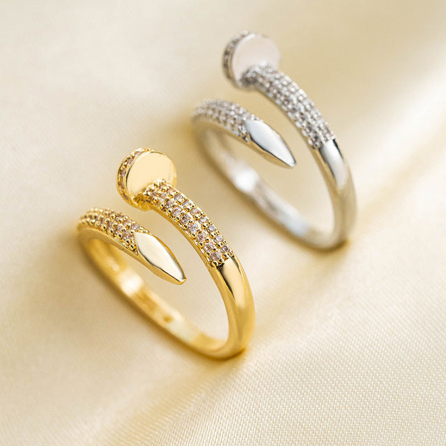 Fashionable Adjustable Open Ring for Women in Copper with 18K Gold Plating Featuring Heart Floral Geometric and Diamond-Inlaid Design