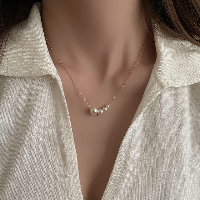 Asymmetrical Geometric Pearl Necklace for Women with Mother-of-Pearl Pendant on Box Chain, Minimalist Luxury Style Choker