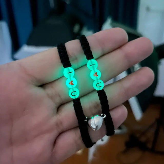 Glow-in-the-Dark I LOVE YOU Letter Bracelet with Magnetic Clasp Heart-Shaped Friendship Bracelet for Couples