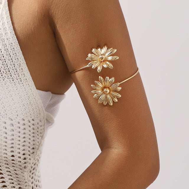 Adjustable Floral Leaf Cuff Bracelet for Women in Alloy with Plated Finish Minimalist Fashion Design