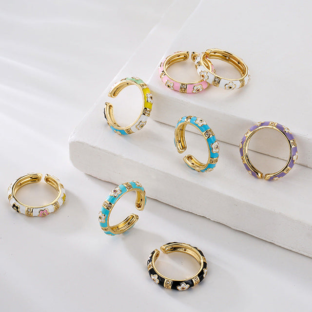 Bohemian Style Irregular Geometric Flower Ring for Women Made of Copper with 18K Gold Plating and Enamel Finish