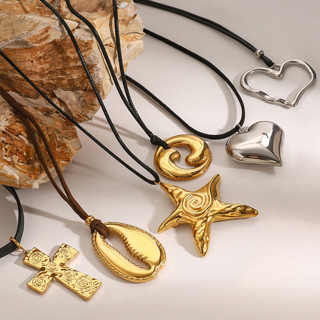 Elegant Starfish-Shaped Stainless Steel Necklace with Titanium Steel Pendant and Plated Finish for Women