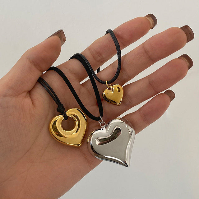 Elegant Heart-Shaped Stainless Steel Pendant Necklace with Plated Finish for Women, Minimalist Clavicle Chain