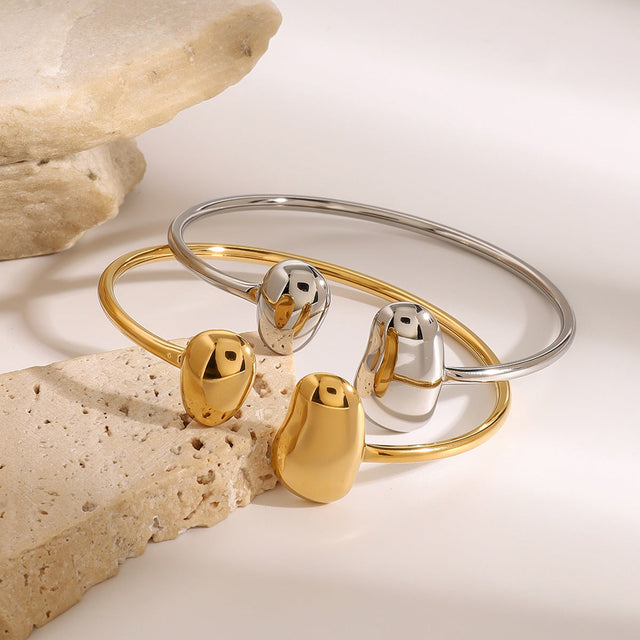 Elegant Waterdrop-Shaped Stainless Steel Bracelet with 18K Gold Plating for Women