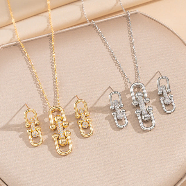 Luxury Minimalist Pig Nose Pendant Necklace Set with Zircon Inlay in Titanium Steel and 18K Gold Plated Finish for Women