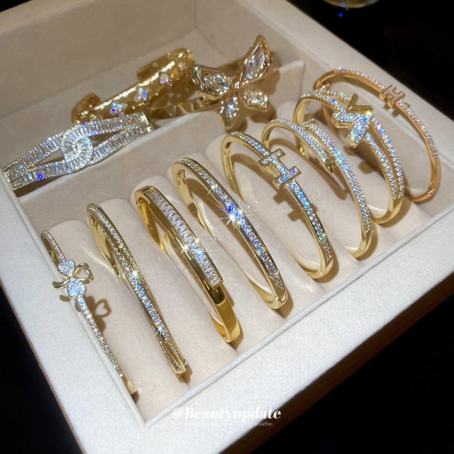 Luxury Gold-Plated Copper Alloy Letter Cuff Bracelet with Rhinestone Inlay for Women
