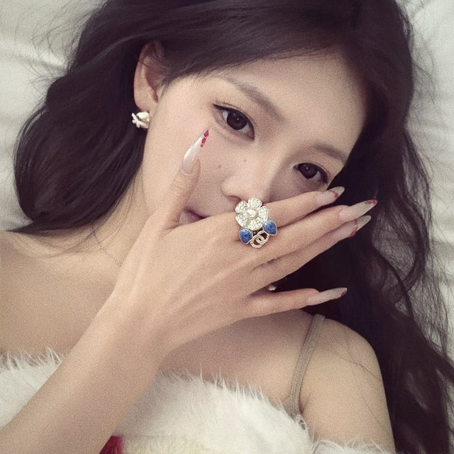 Elegant Luxury Gold Plated Brass Flower and Letter C Rhinestone Ring for Women