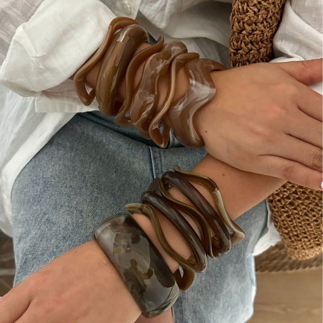 Fashion Irregular Geometric Acrylic Drip Oil Gradient Wide Cuff Bracelet for Women