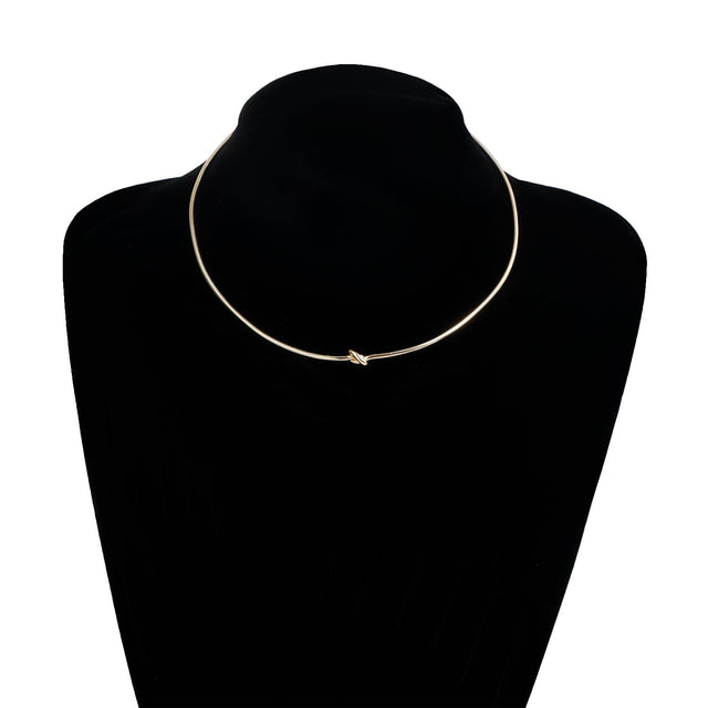 Elegant Geometric Round Iron Choker Necklace with Titanium Steel Pendant for Unisex