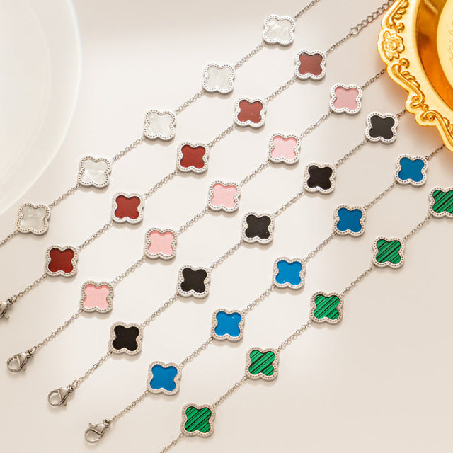 Minimalist Clover-Shaped Titanium Steel Bracelet for Women with Gold Plating and O-Chain Design