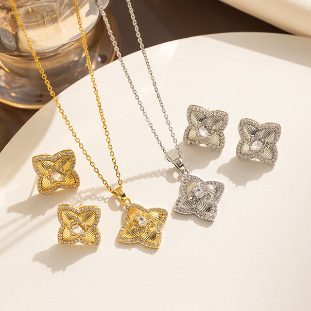 Minimalist Geometric Four-Sided Clover Pendant Necklace for Women in Titanium Steel with Rhinestone Inlay and Plated Finish